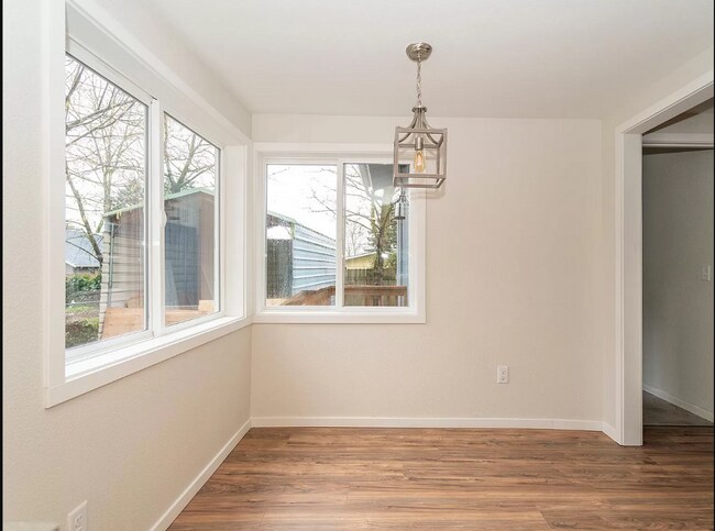 Foto del edificio - Newly renovated 3Bed/2Bath house in Brentw...