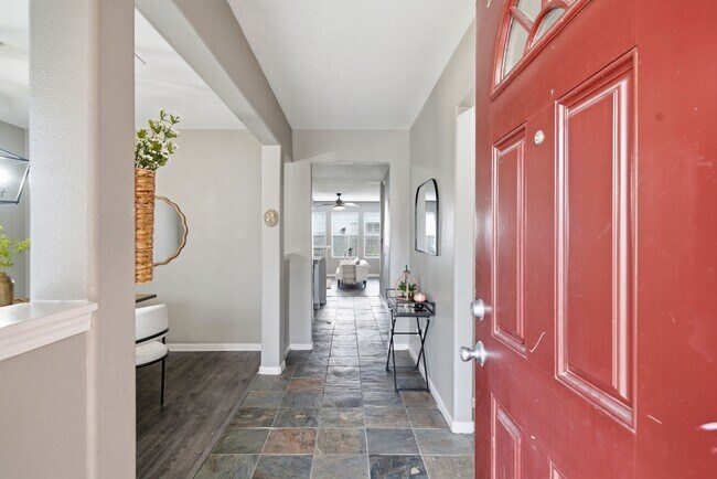 Foto del edificio - 14422 Leafy Tree Dr