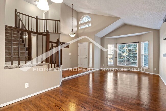Foto del edificio - Beautiful 3bd/2.5 bath home with a peaceful backyard, AC, and 2.5 car garage near Ute Valley Park