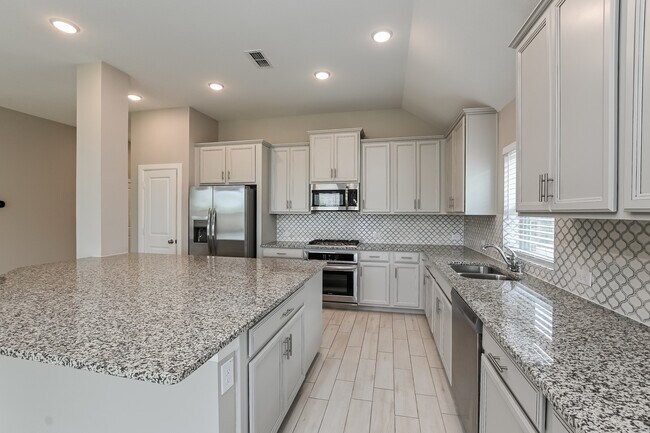 Foto del edificio - 10327 Armstrong Dr