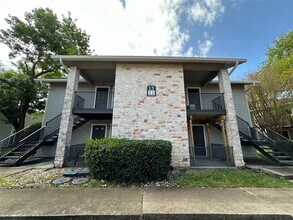 Building Photo - 10616 Mellow Meadow Dr