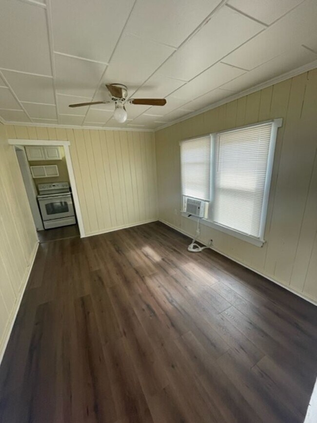 Foto del edificio - Move in Special half off first months rent...