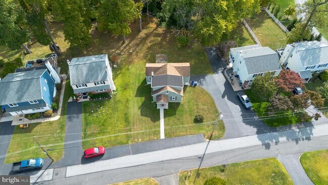 Foto del edificio - 286 N Oak Ave
