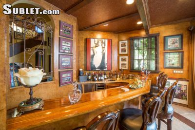 Building Photo - 10650 Oakdale Ave