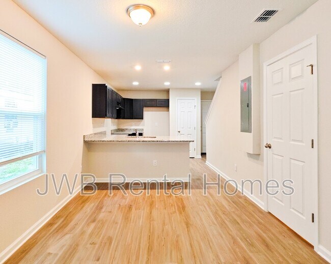 Foto del edificio - 11137 Pine St