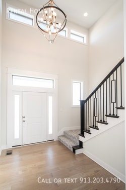 Building Photo - 17648 Crystal St