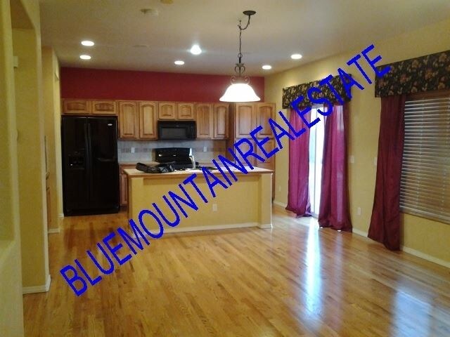 Building Photo - 4 br, 3.5 bath House - 6619 Silverwind Circle