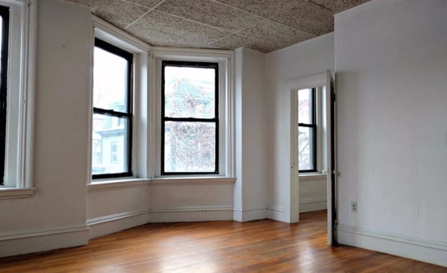 Building Photo - 183 Harvard St