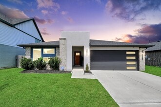 Building Photo - 3306 Dagostino Crk Dr