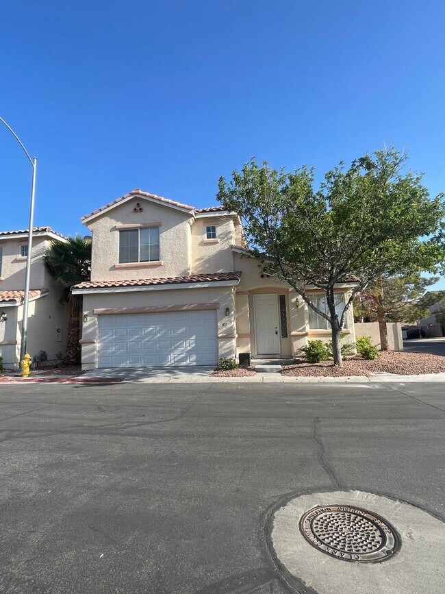 Building Photo - Gated Community in Silverado Ranch