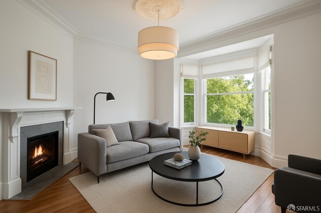 Building Photo - 282 Eureka St