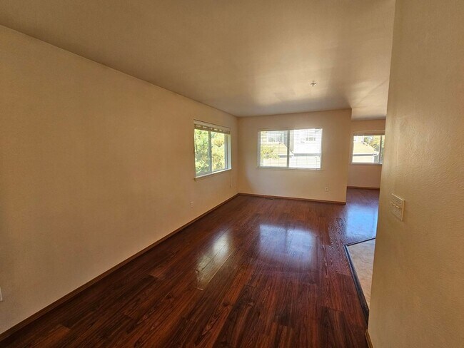 Foto del edificio - Morrison Duplex