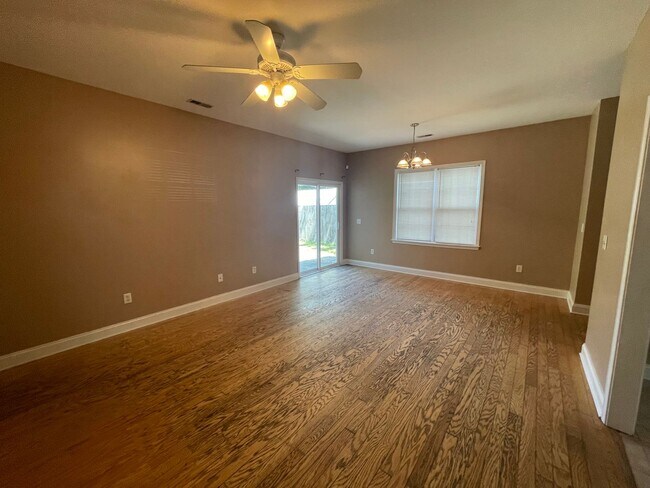 Building Photo - 375 Lullwater Drive 5 bedroom Home