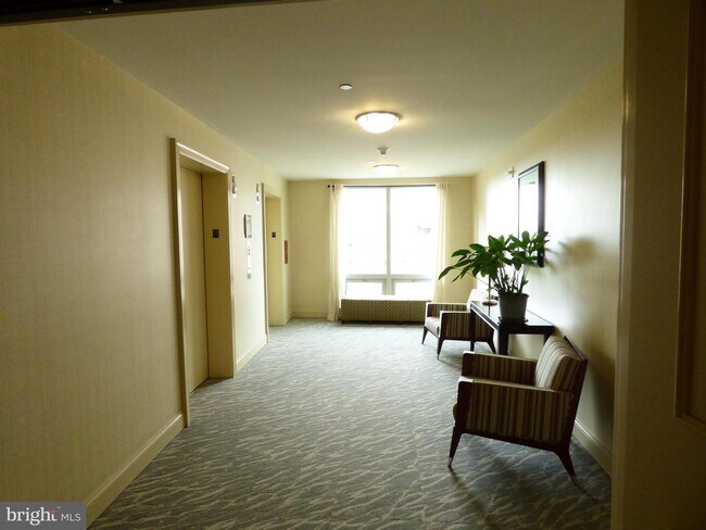 Foto del edificio - 2050 Jamieson Ave