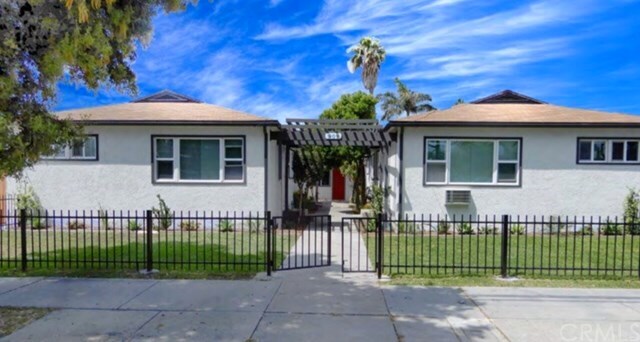 Primary Photo - 909 S Lemon St