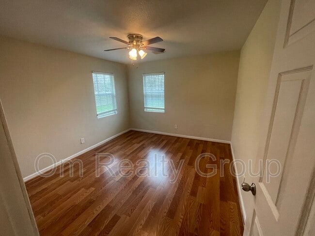 Photo - 3942 King St House