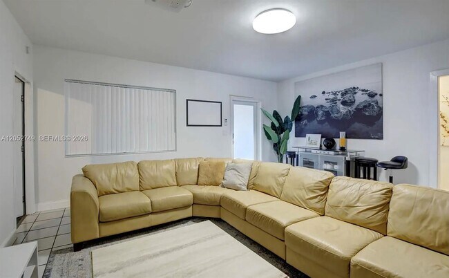 Foto del edificio - 6790 SW 54th St
