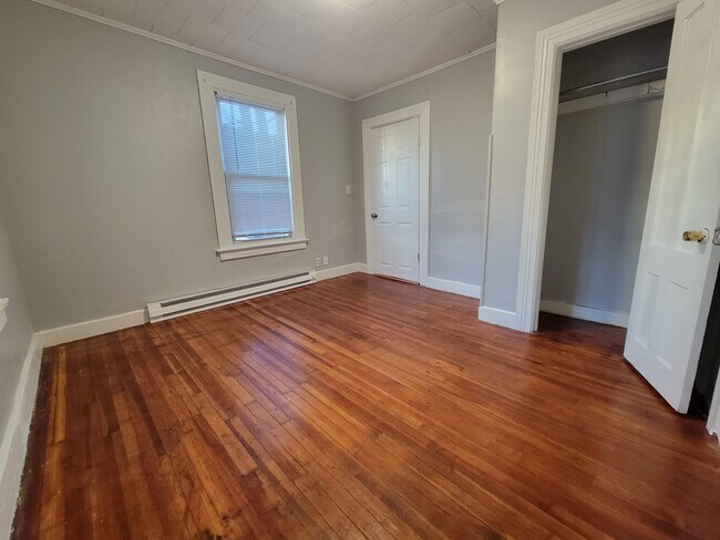 Bedroom 1 - 16 Prince St