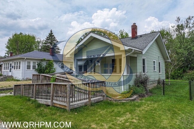 Building Photo - AVAILABLE NOW! FLINT SCHOOLS