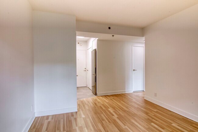 Building Photo - 3455 Rue Aylmer