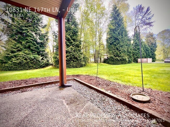Building Photo - Welcome to the Serenity at Juanita!