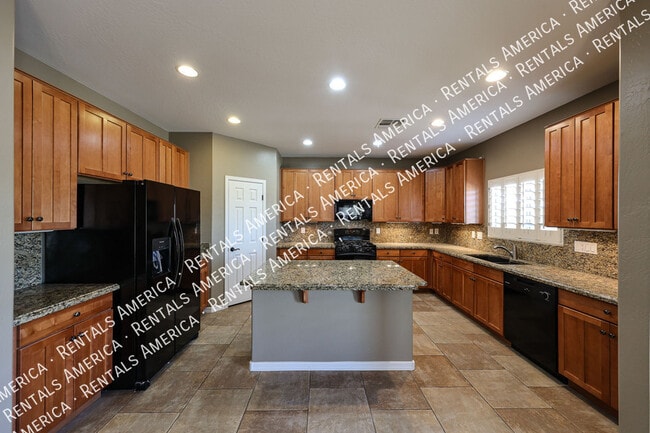 Building Photo - 26462 N 165th Dr