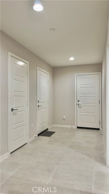 Building Photo - 130 Greenleaf Dr