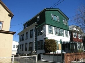 Building Photo - 24 Stanley St