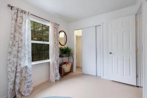 Foto del edificio - 1020 East St