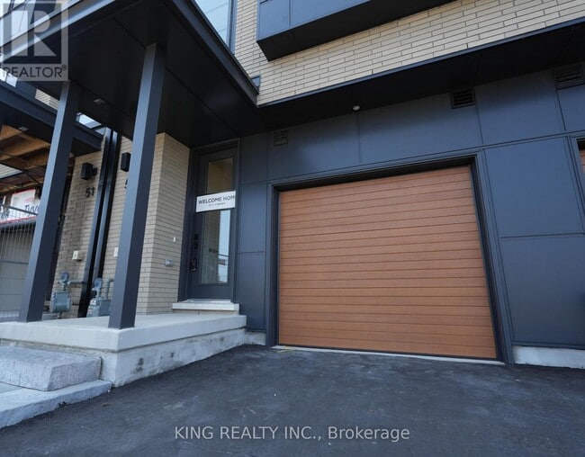 Building Photo - 2273-2273 Turnberry Rd