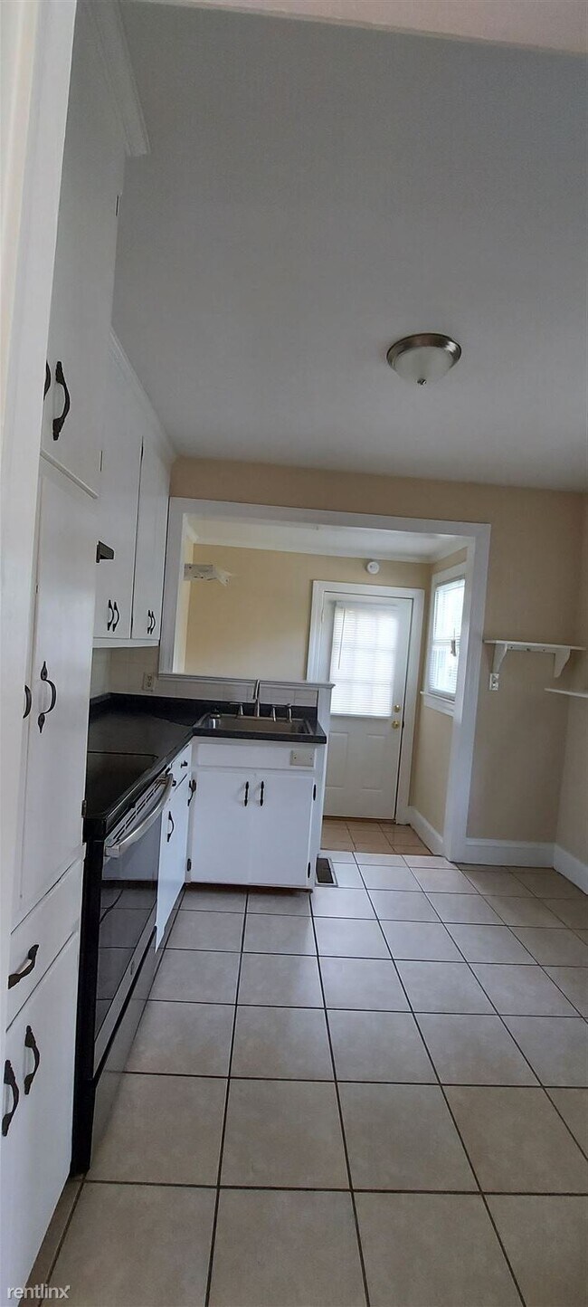 Foto del edificio - 3 br, 2 bath House - 110 N Holly St