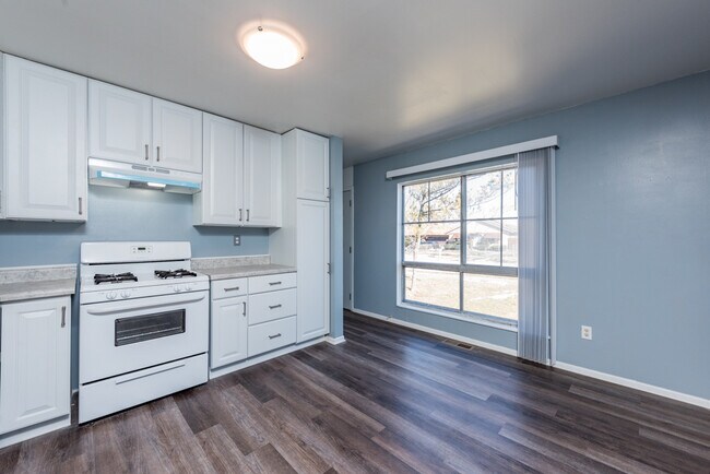 Building Photo - 2036 Jethro Ave