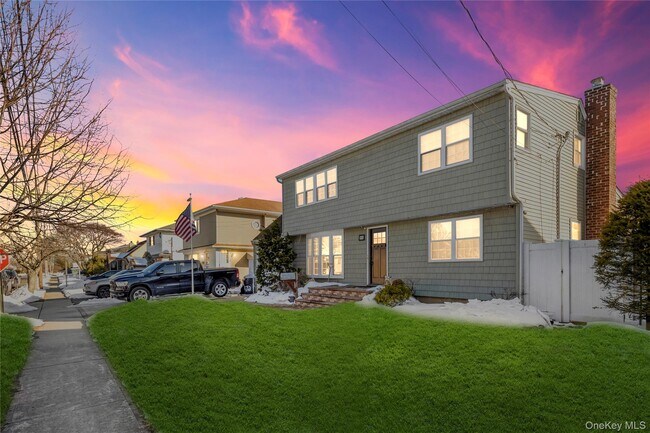 Foto del edificio - 272 N Delaware Ave