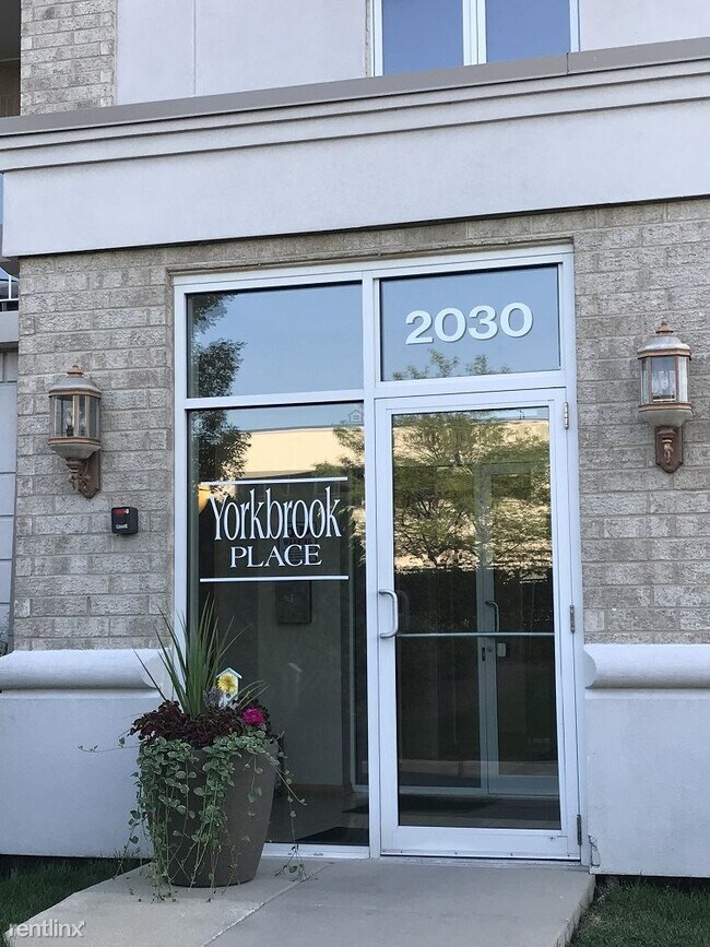 2030 St Regis Dr Unit Apt 222, Lombard, IL 60148 Condo for Rent in