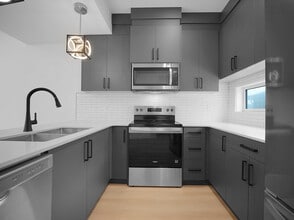 Building Photo - 12145 101 St NW