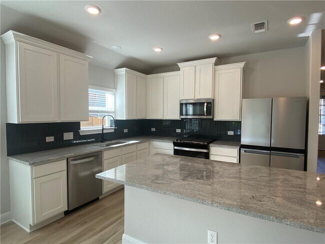 Building Photo - 104 Periwinkle Ln