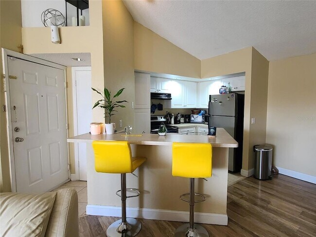 Foto del edificio - 4630 Commander Dr