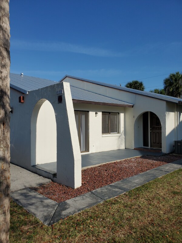 Foto principal - 1222-1222 SE 8th St