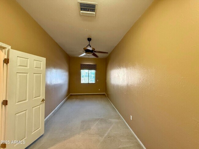 Foto del edificio - 4601 W Moss Springs Rd