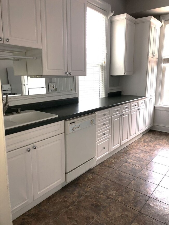 Photo - 2113 W Charleston St Apartment