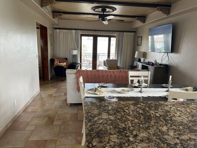 Foto del edificio - 935 Beachview Dr