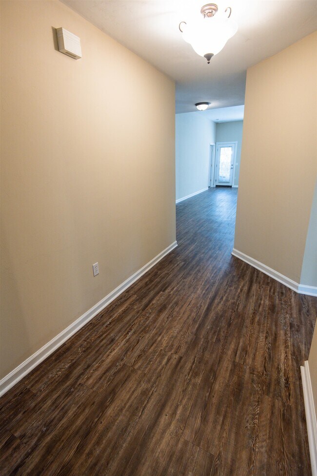 Foto del edificio - 7873 Briarcreek Rd