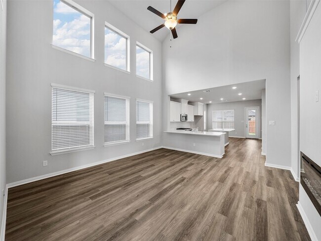 Foto del edificio - 3049 Elmwood St
