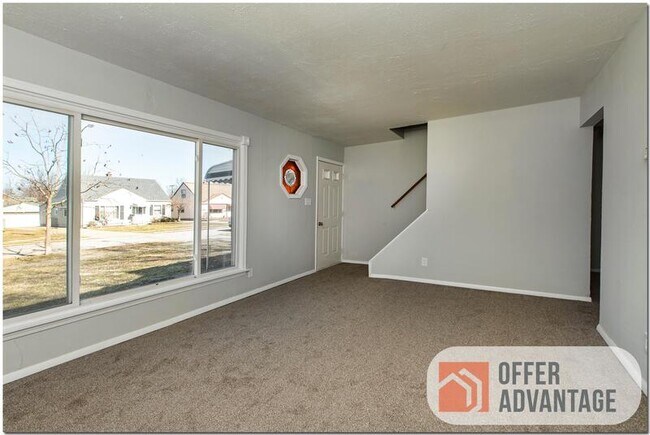 Building Photo - 26980 Farringdon Ave