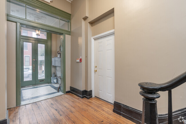 Entrance Hall - 1909 Green Street