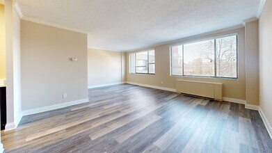 Interior Photo - The Whitmore