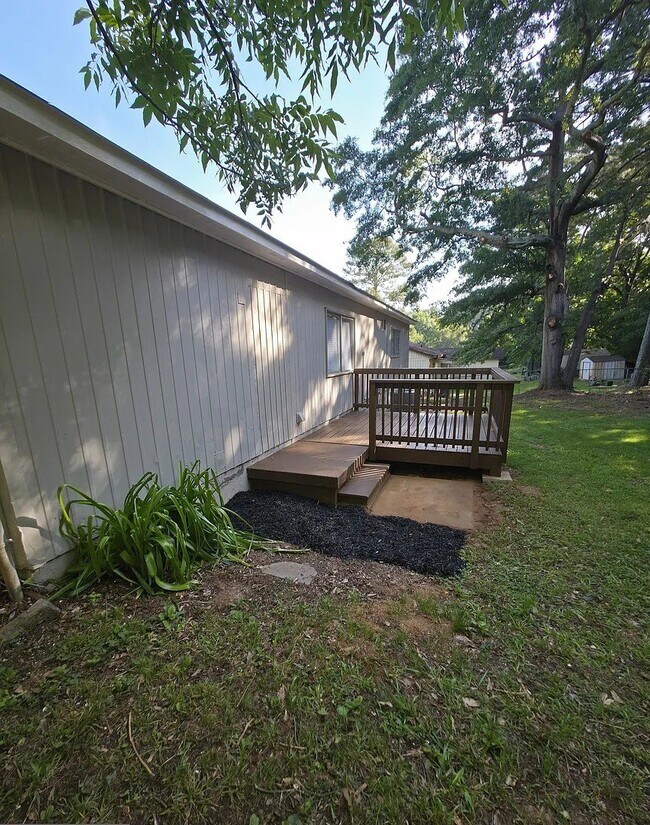 Building Photo - 170 Kennedy Cir