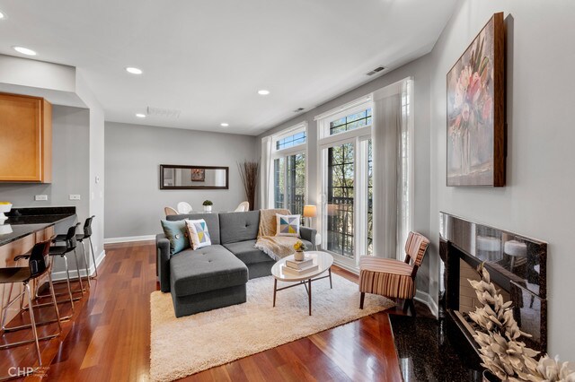 Foto principal - 2207 N Western Ave