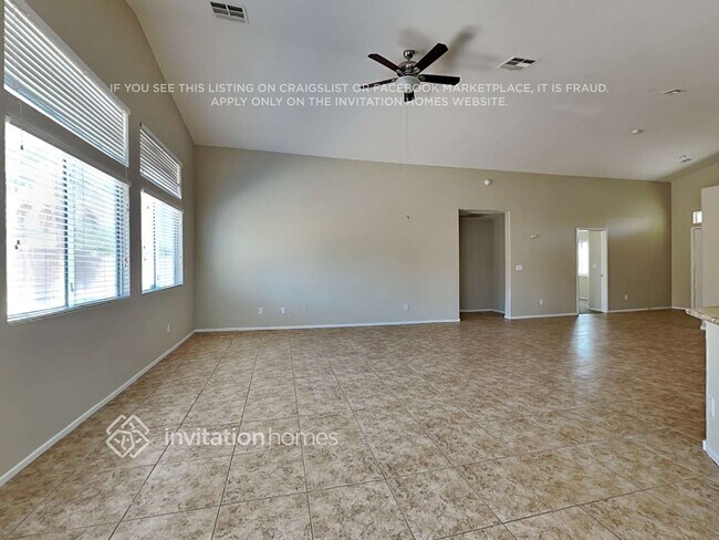 Foto del edificio - 4037 Aaron Scott St