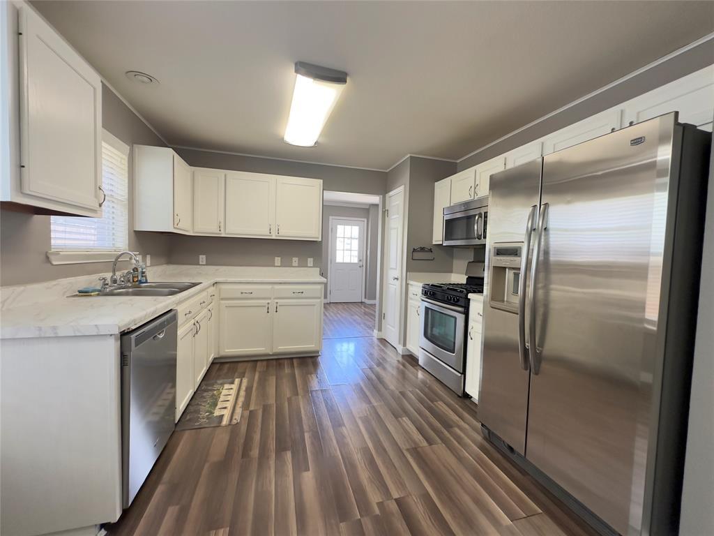 Foto principal - 711 Spring Brook Ln